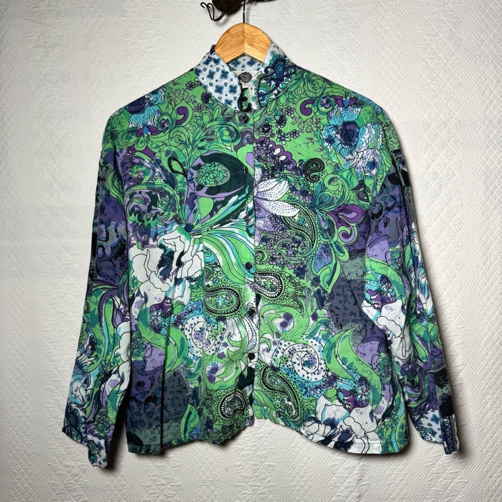 Catalog Classics blue green button up shirt size medium